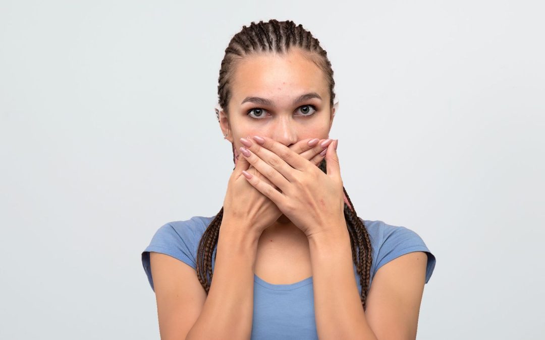 When Oral Piercings Go Wrong: Risks, Complications, and Safe Choices